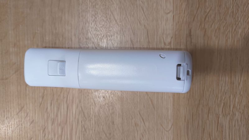 Wii U用リモコンの非接触充電 電池交換 12